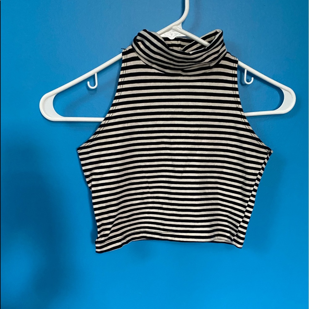 Size small crop top